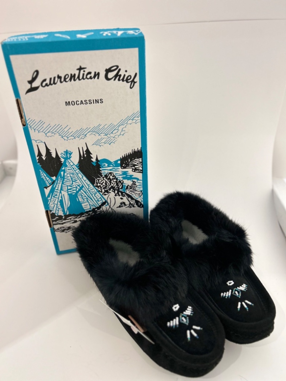 Laurentian Chief Black Fur Beaded Moccasins – Size 7 – NIB